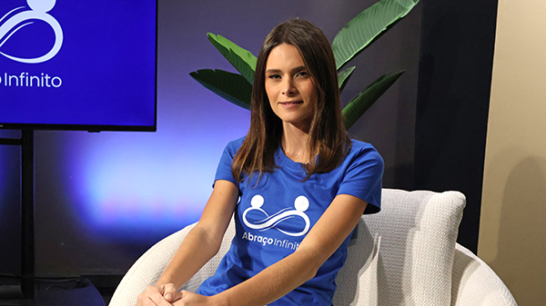 Franciely Amaral — idealizadora do Abraço Infinito, atuação em iniciativas sociais
